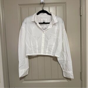 American Eagle Cropped White Button Down Shirt